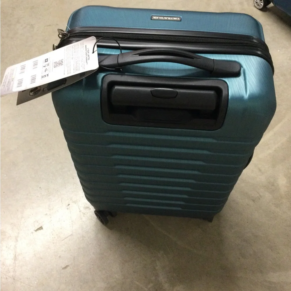 Traveler Teal Hardside Spinner Carry-On